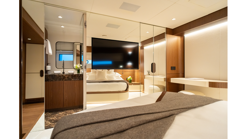 X90 FAST - Yacht zu verkaufen