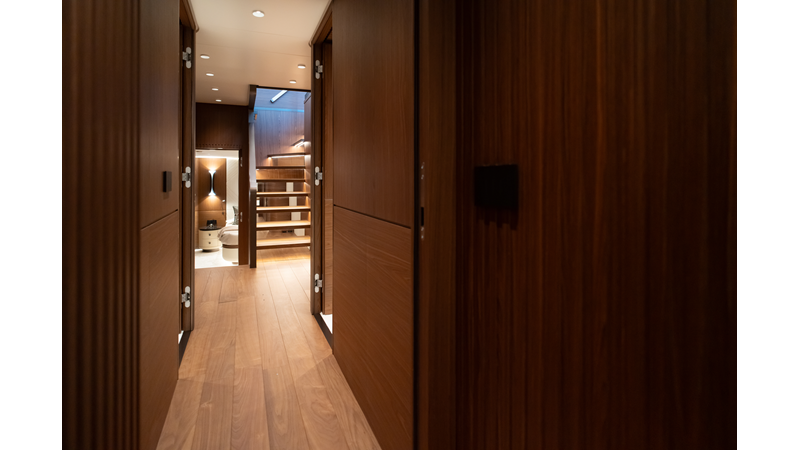 X90 FAST - Yacht zu verkaufen