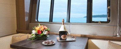 Mira 10 Master Cabin