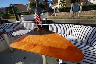 BELLA FAMIGLIA 15 Cockpit Table Detail