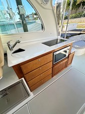 BELLA FAMIGLIA 20 Pilothouse Galley