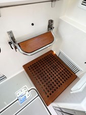 BELLA FAMIGLIA 28 Helm Step and Footrest