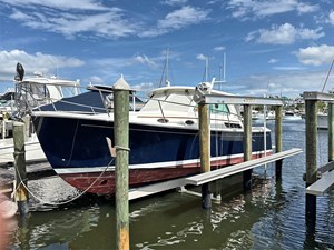 BELLA FAMIGLIA 2 Fwd Port Qtr on Lift