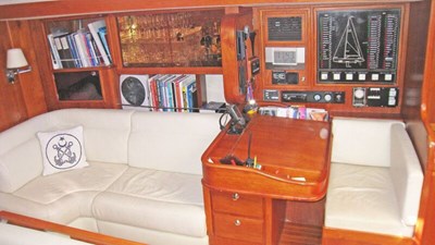 BAJAVENTO 17 Nav and settee