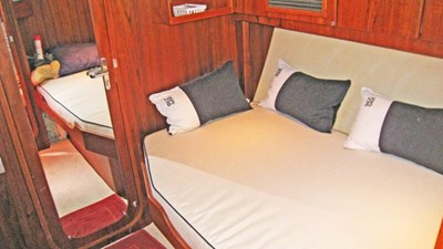 BAJAVENTO 51 Captain's berth