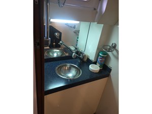 BAJAVENTO 55 Captain's vanity