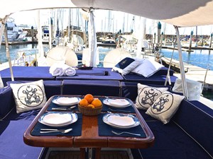 BAJAVENTO 75 Center cockpit looking aft