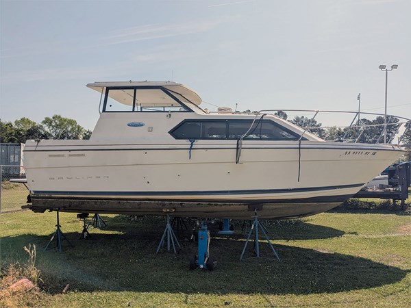 28' BAYLINER 2004 289 CLASSIC