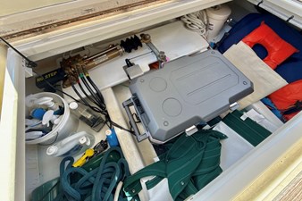 SANTORINI 23 Lazarette