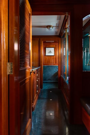 STEEL - Yacht zu verkaufen