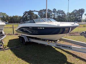 23' Sea Ray 2019 230 SPX 2 
