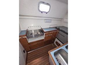 SLIP AWEIGH 12 Galley