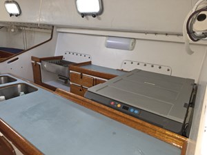 SLIP AWEIGH 13 Galley