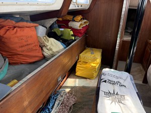 WILLIWAW 3 Pilot berth