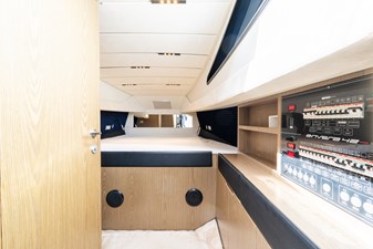 ANVERA 42 SPEEDSTER 2021 30 