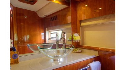 2010 Privilege 745 22 