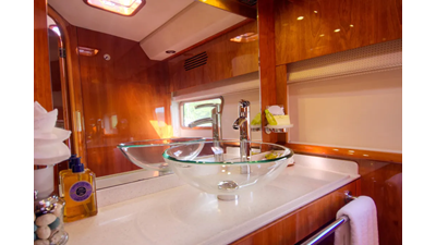 2010 Privilege 745 23 