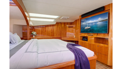 2010 Privilege 745 44 