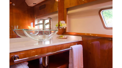 2010 Privilege 745 47 