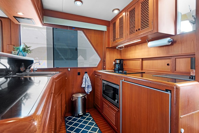 Galley with SubZero refrigerator and microwave oven