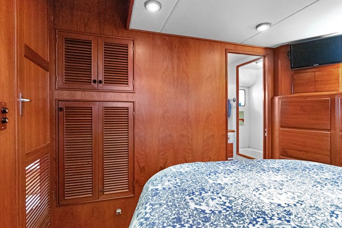 Master stateroom to the starboard side - head entry door