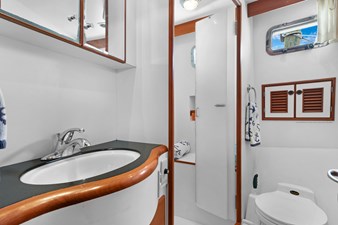 INDIGO 33 Guest Head with shower stall and Vacuflush toilet