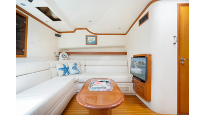 2000 Cabo 45 Express 6 