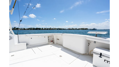 2000 Cabo 45 Express 10 