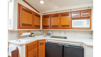 2000 Cabo 45 Express 12 