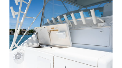 2000 Cabo 45 Express 14 