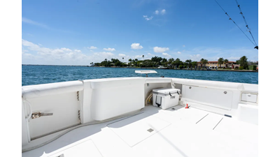 2000 Cabo 45 Express 15 