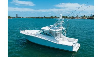 2000 Cabo 45 Express 19 