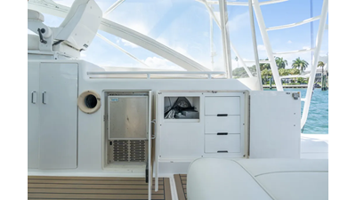 2000 Cabo 45 Express 21 