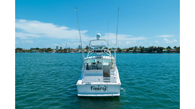 2000 Cabo 45 Express 36 