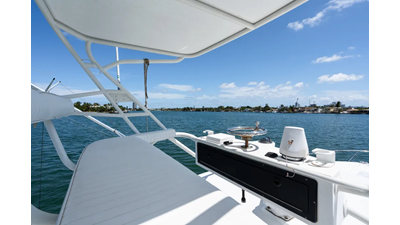 2000 Cabo 45 Express 39 