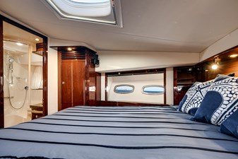 RECON ROYALE 39 VIP stateroom