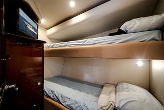 RECON ROYALE 43 Guest/bunk stateroom