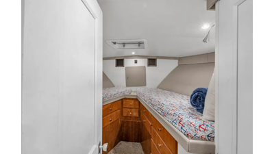 1978 Hatteras 42 Convertible 33 