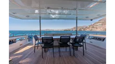 2012 Ferretti Yachts Custom Line 100 6 