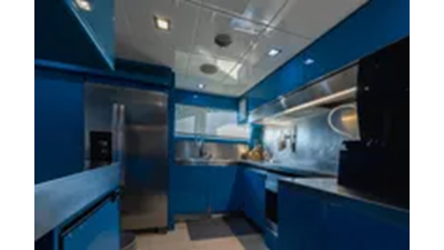 2012 Ferretti Yachts Custom Line 100 10 