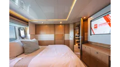 2012 Ferretti Yachts Custom Line 100 25 