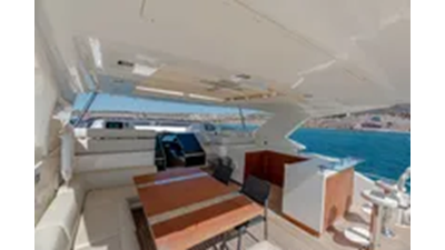 2012 Ferretti Yachts Custom Line 100 31 