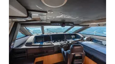 2012 Ferretti Yachts Custom Line 100 33 