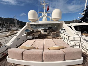 INFINITY 6 Flybridge