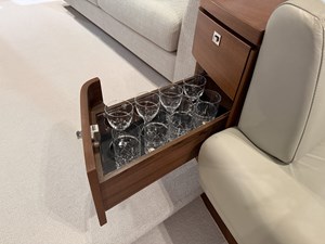 PRINCESS 70 (P70078) 25 