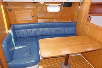 THE BAYGULL II 3 Salon Port
