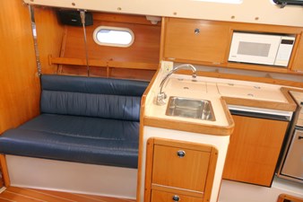 THE BAYGULL II 5 Salon Stbd