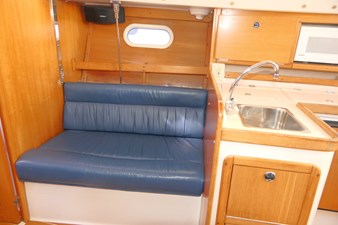 THE BAYGULL II 6 Salon Stbd