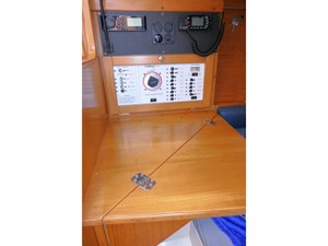 THE BAYGULL II 14 Nav Station