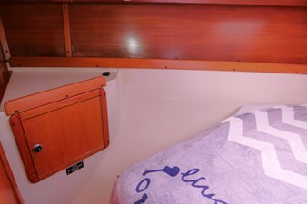 THE BAYGULL II 19 Fwd Cabin Port